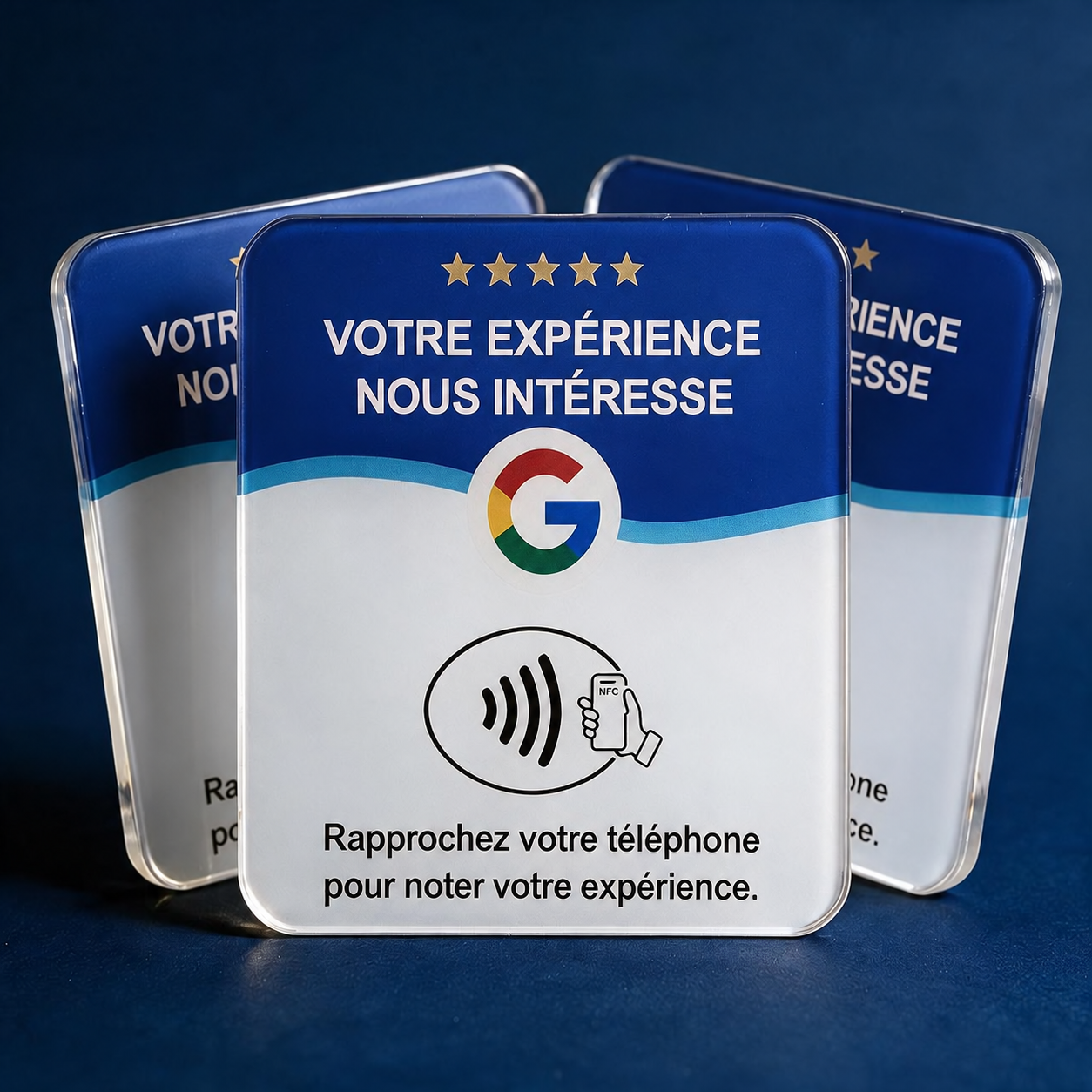 Pack de trois plaques NFC Point Avis, avec le texte Votre expérience nous intéresse, sur fond bleu nuit